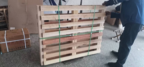 實(shí)木托盤廠家供應(yīng)